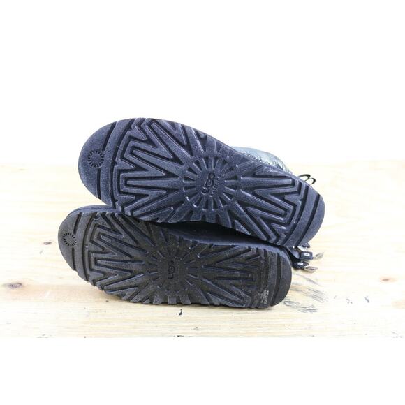 UGG Boots Womens 6 Silver Black Bailey Bling Crystals Shearling Lined Like New - Picture 7 of 9